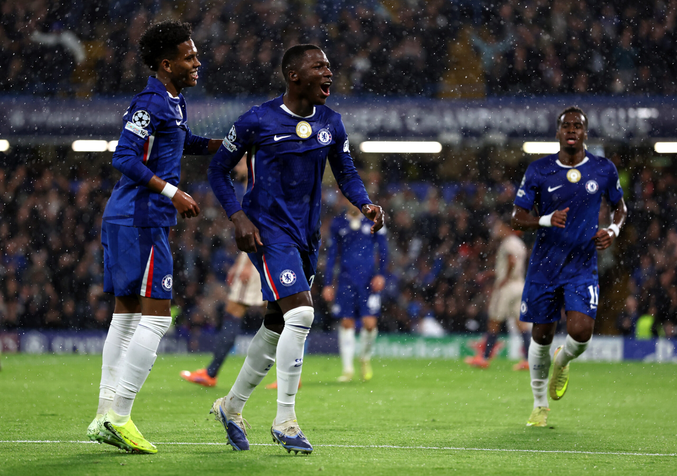 Chelsea Prepare to Face a Surging Sunderland