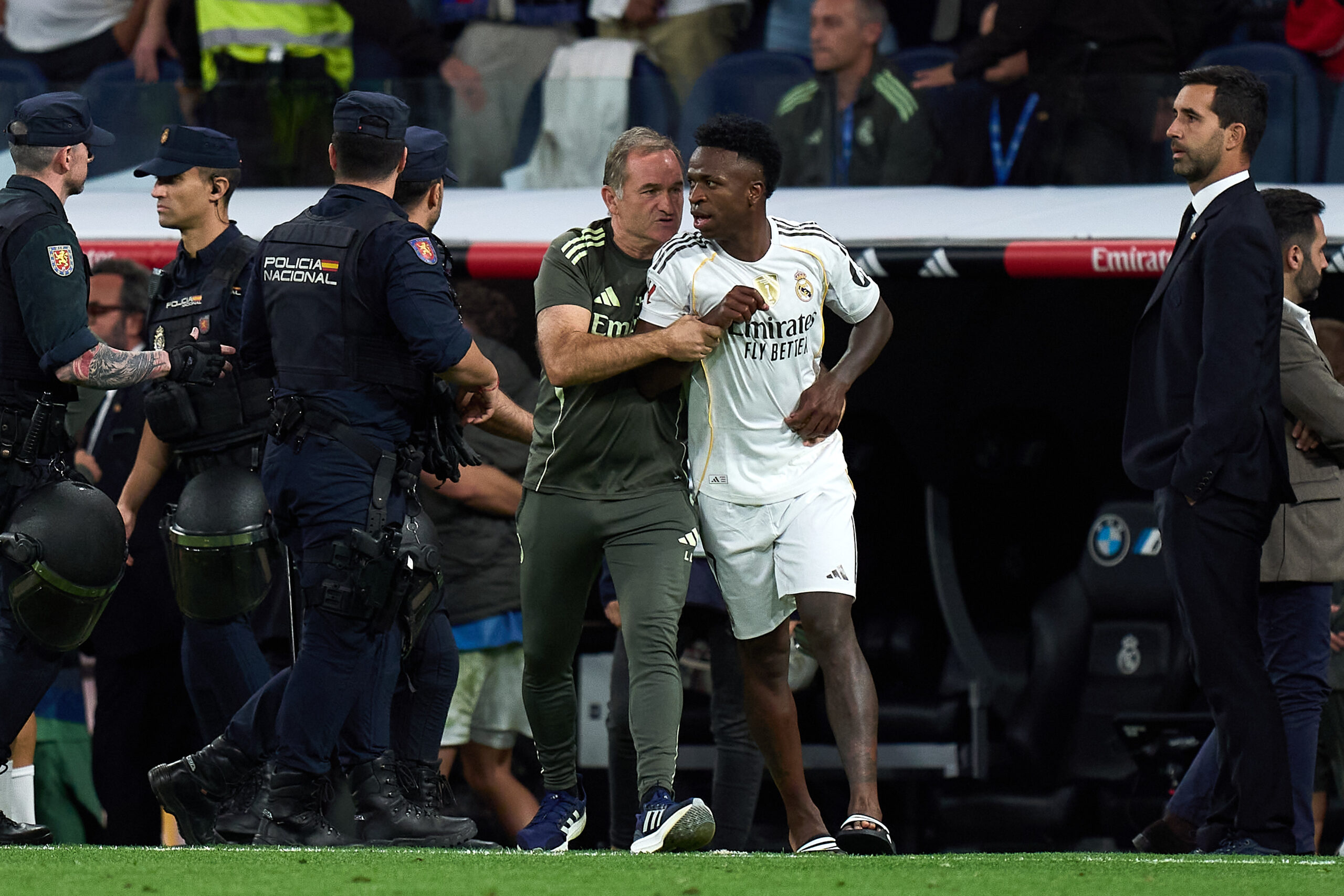 Vinícius Jr El Clásico Outburst: Was His Reaction Justified?