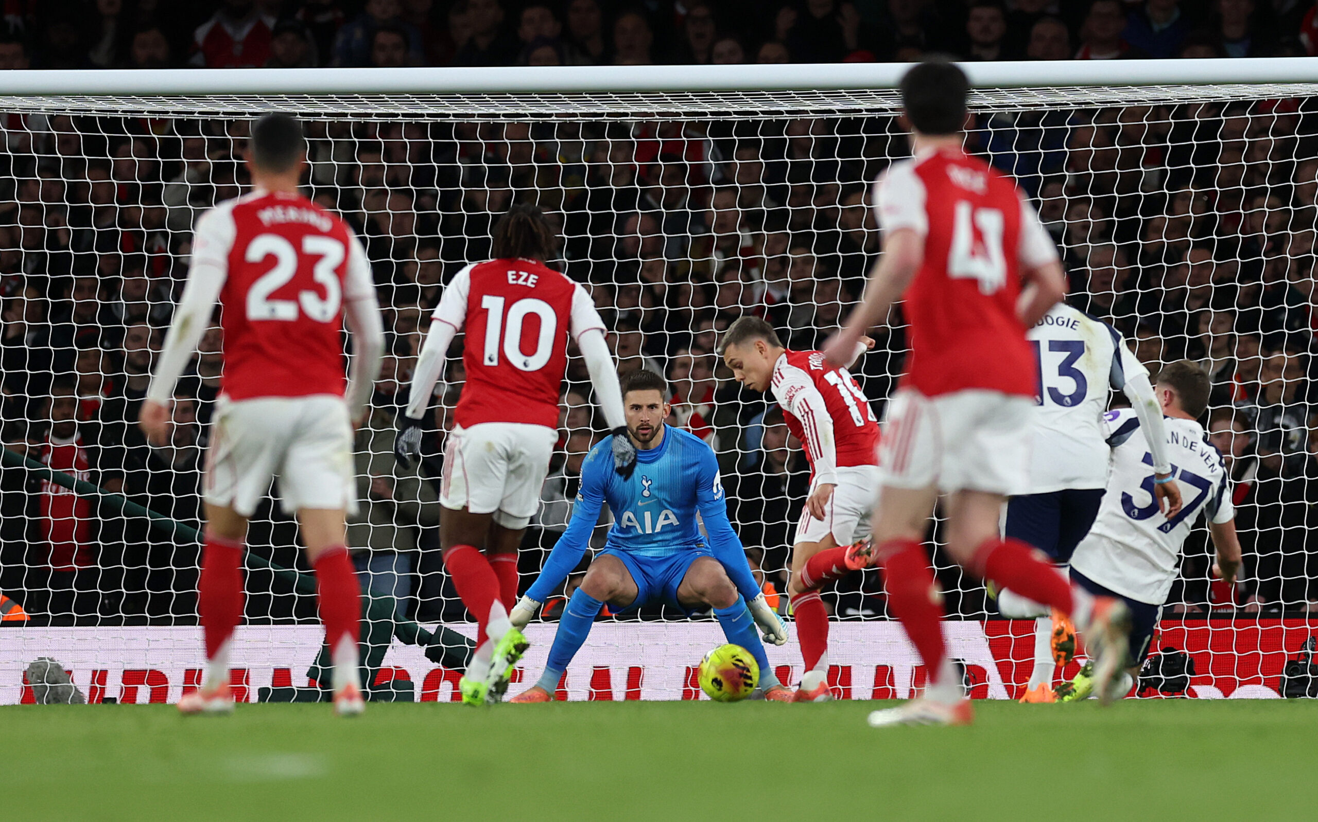 North London Derby a Top vs. Bottom Affair