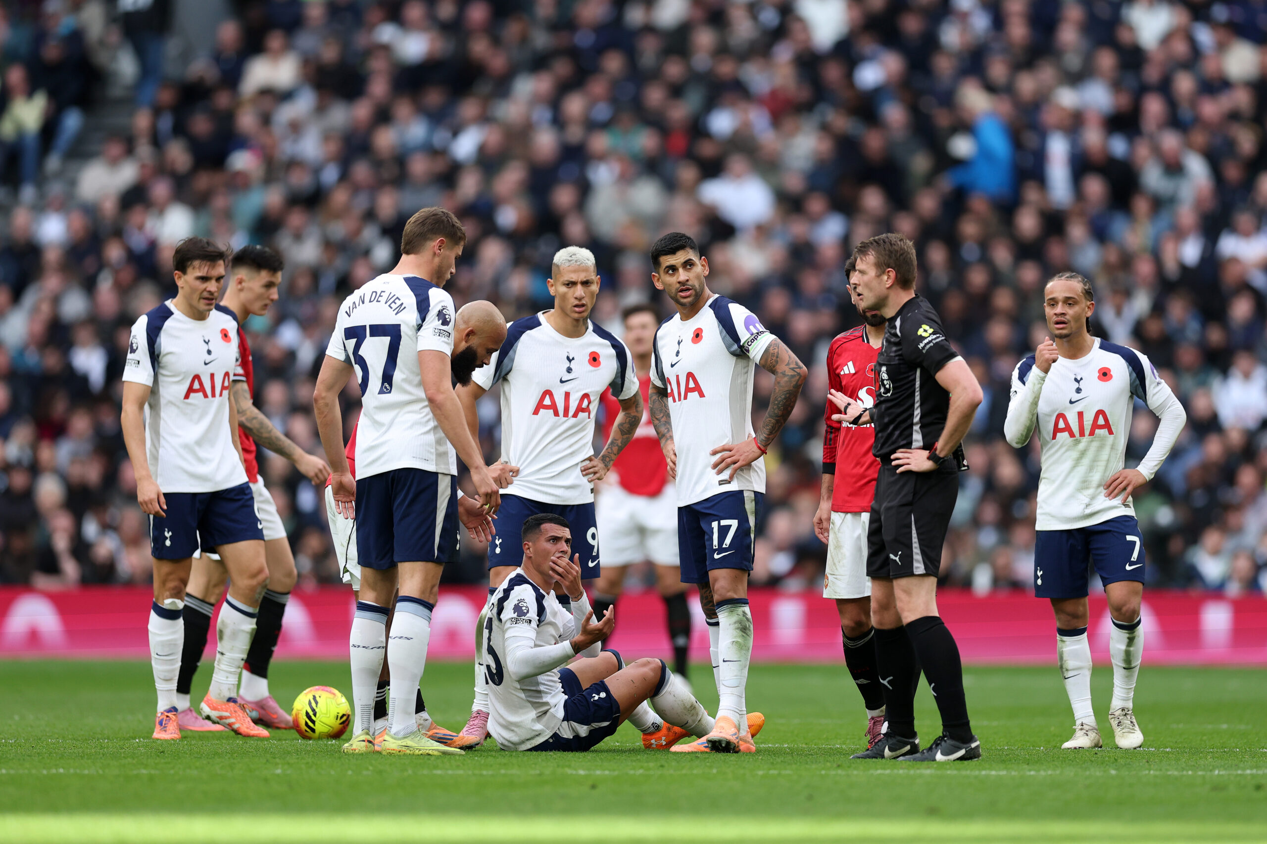 Manchester United Look to Lure Spurs Star