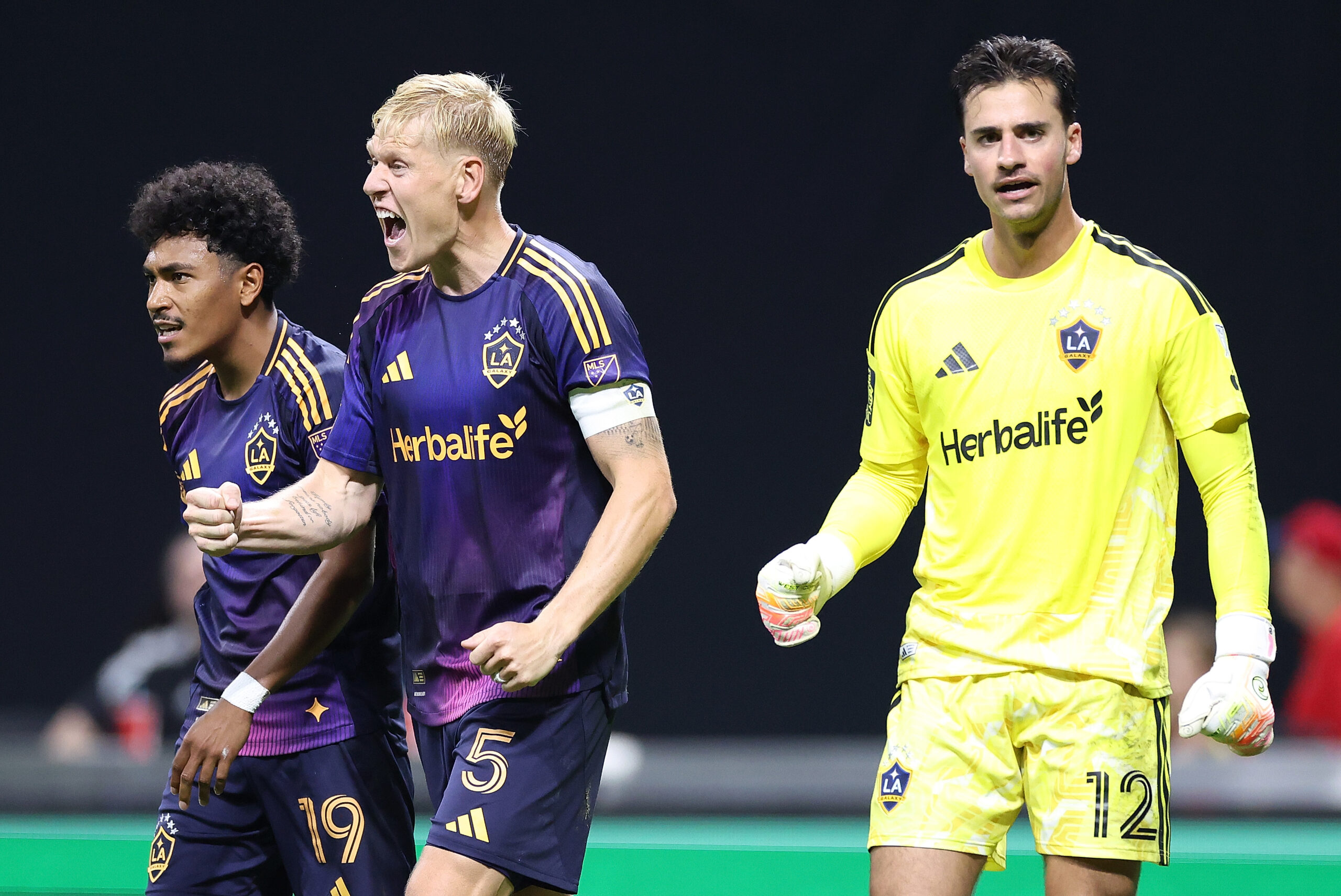 LA Galaxy Look to Extend Unbeaten Run Against Sporting KC