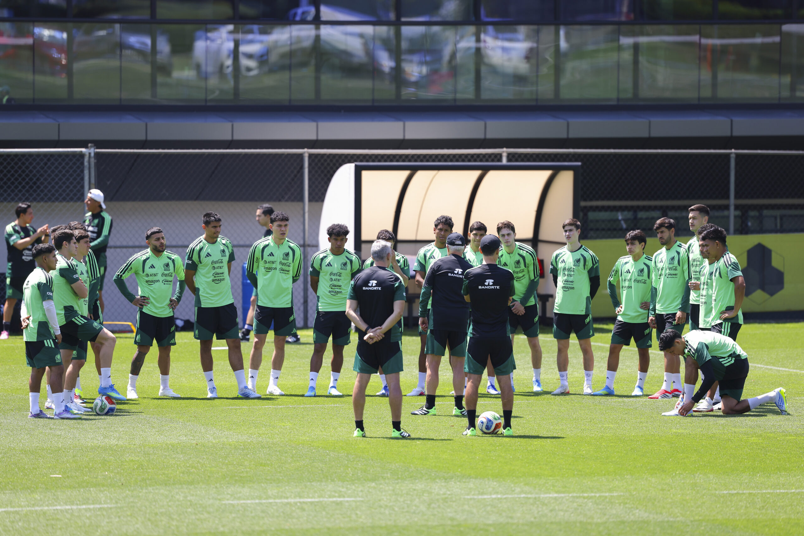 Who’s in and who’s still fighting? A Mexico World Cup camp report