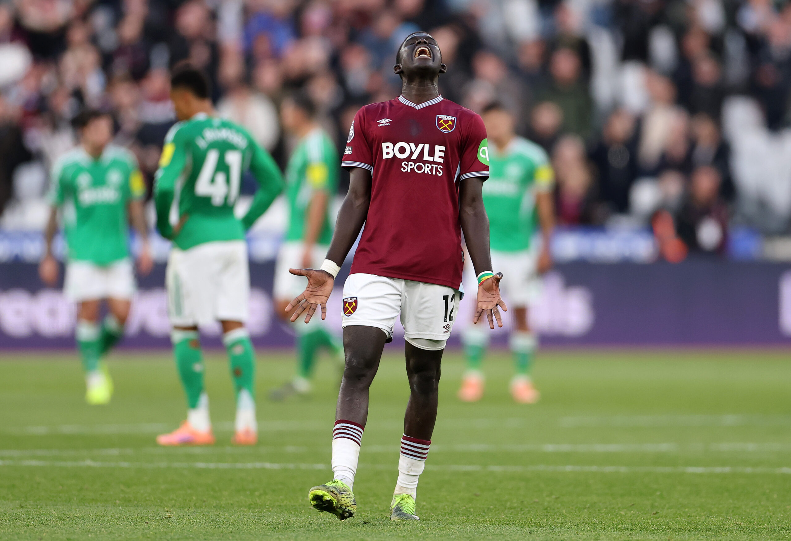 West Ham Travel to Newcastle Hoping to Strengthen Position in Relegation Scrap