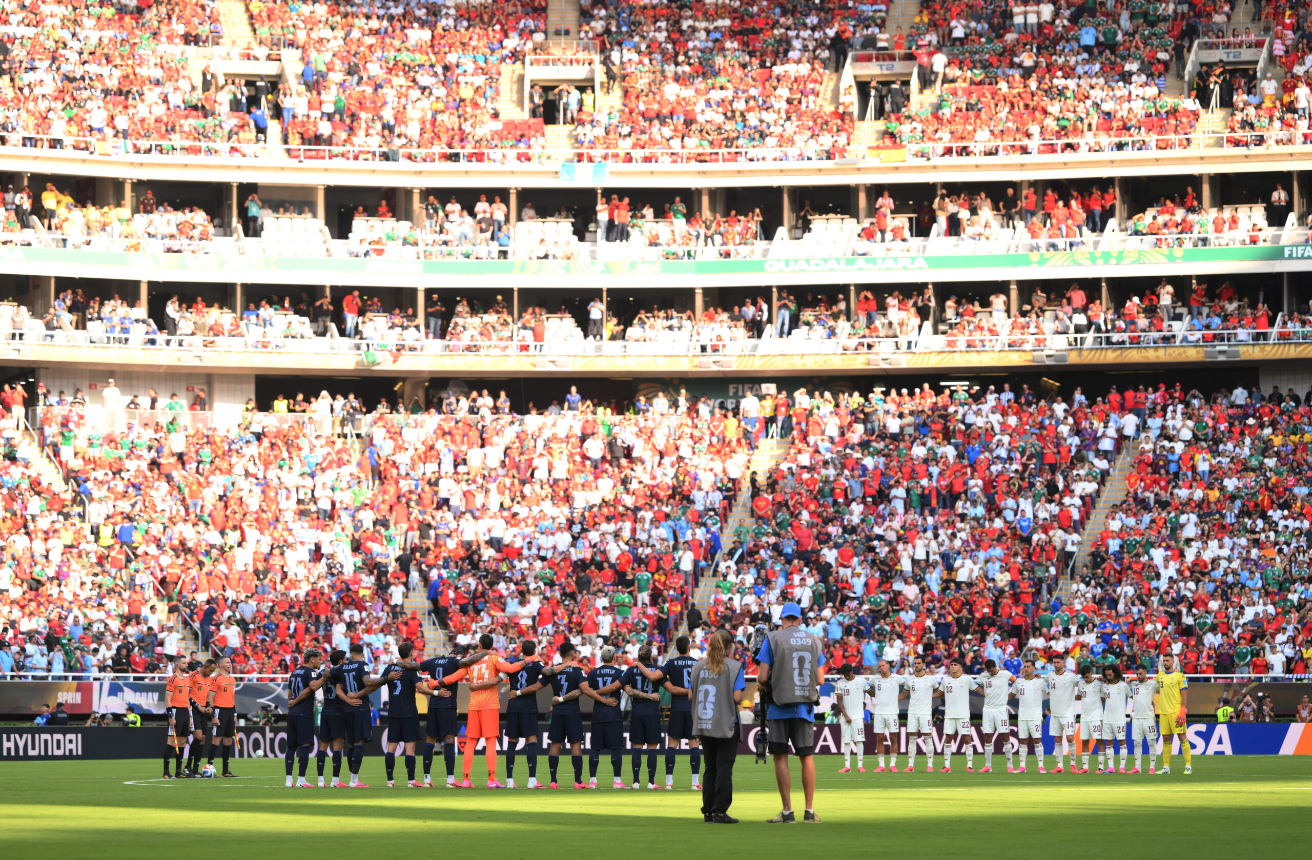 Spain and Uruguay Bore Guadalajara; La Roja Wins 1-0 to Secure Top Spot