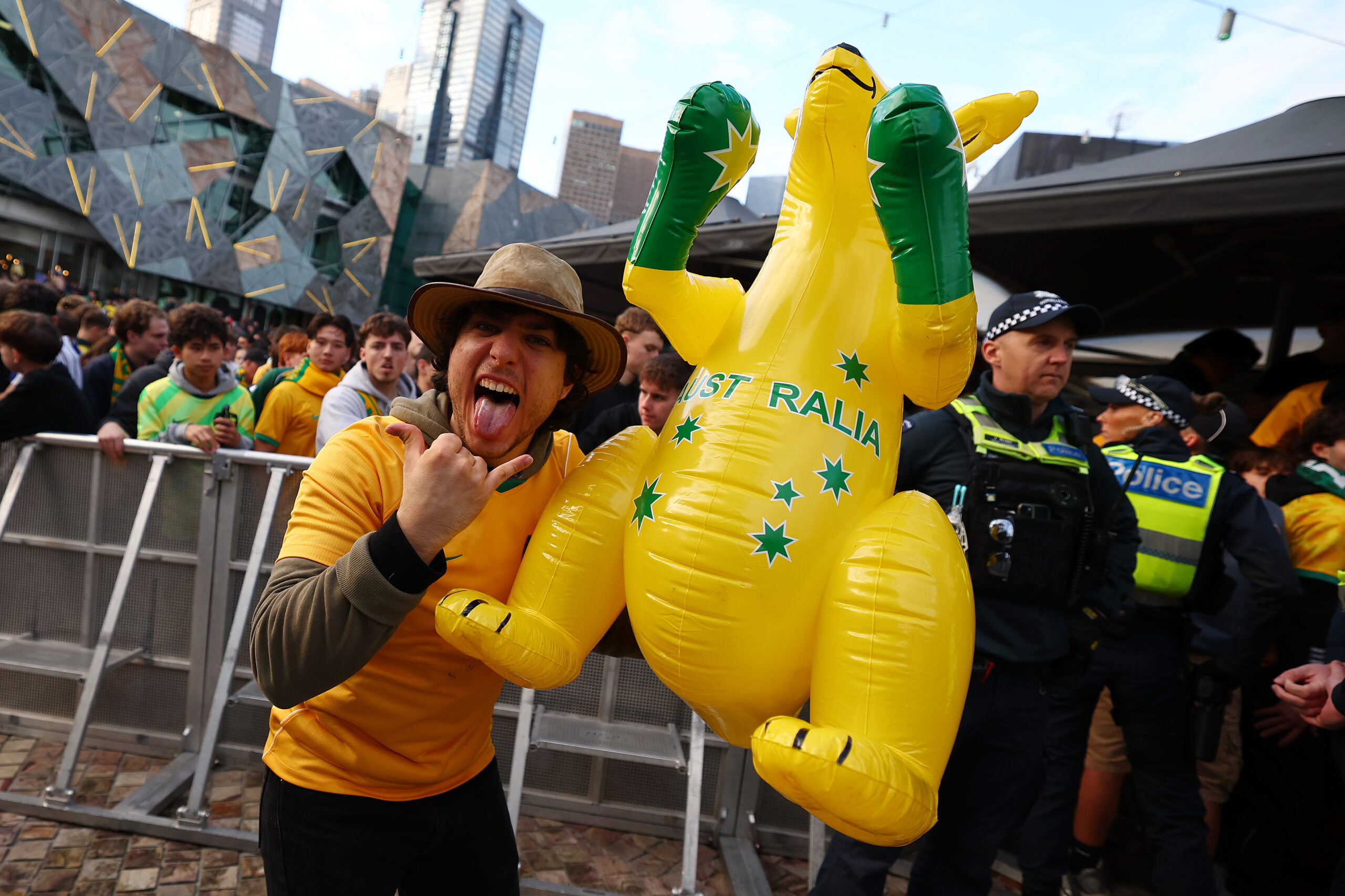 Australia Rebuffs Turkish Onslaught; Wins Match