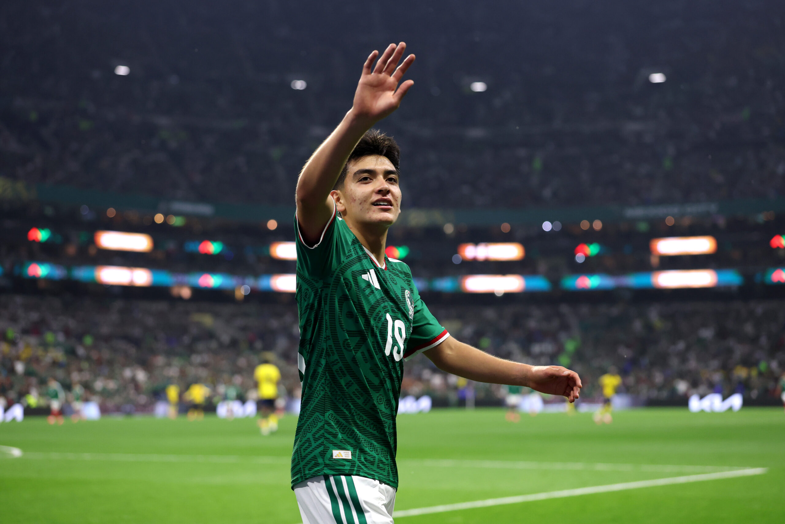 European clubs are fighting over Gilberto Mora