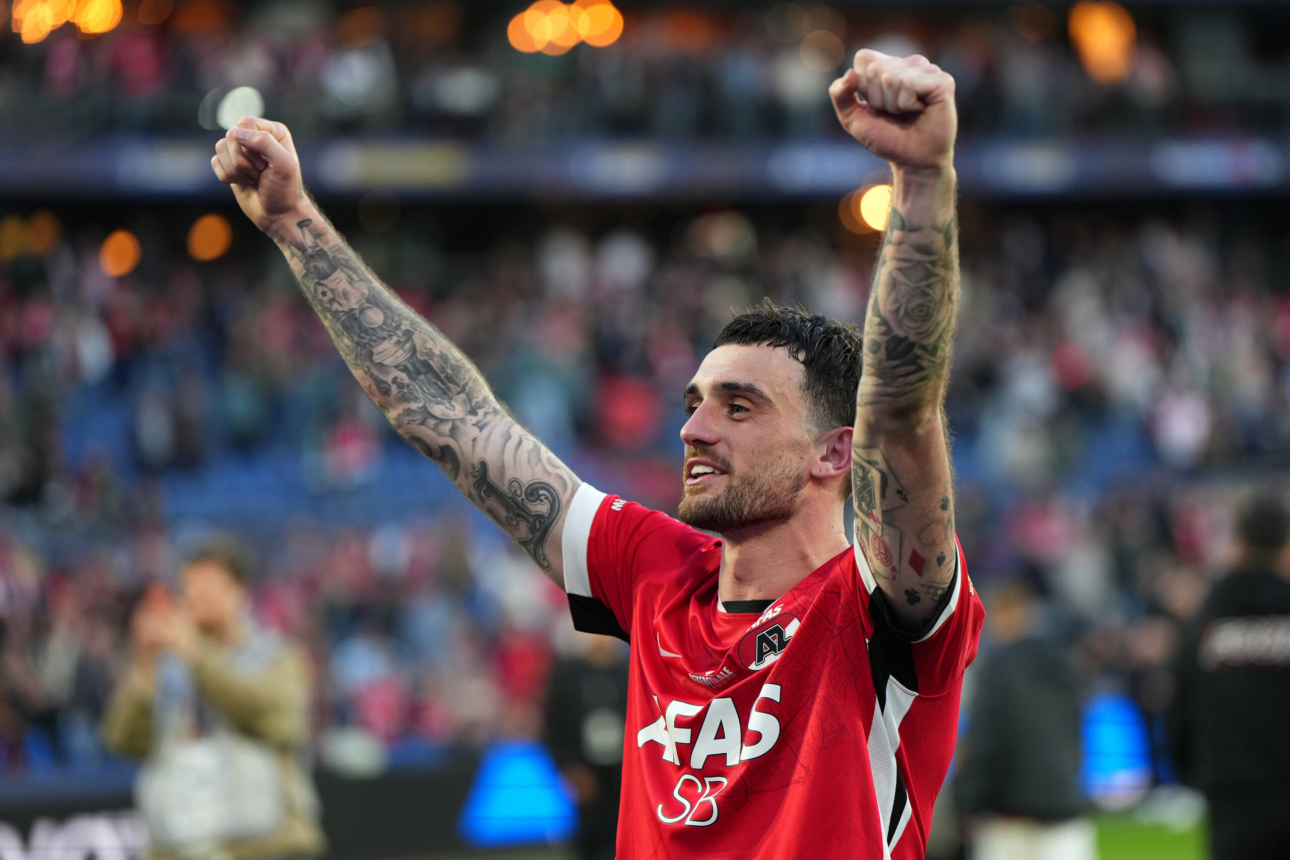 Troy Parrott in a five club transfer war