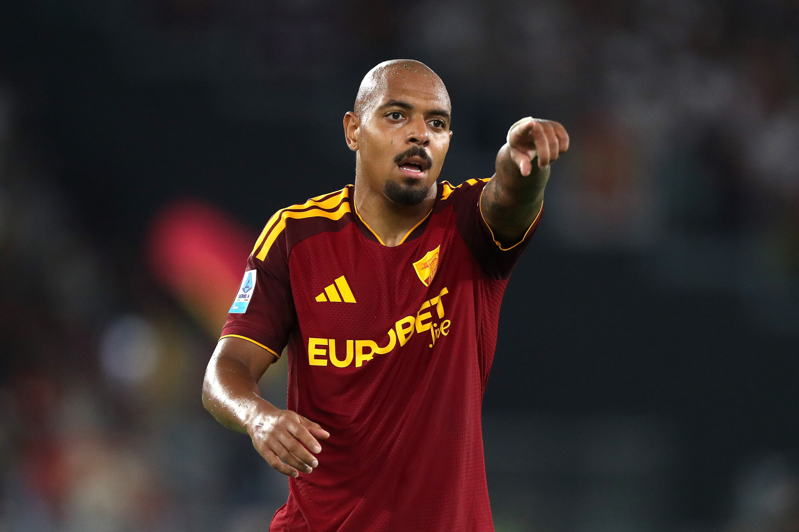 Donyell Malen Seeks Premier League Redemption Despite Recent Roma Contract