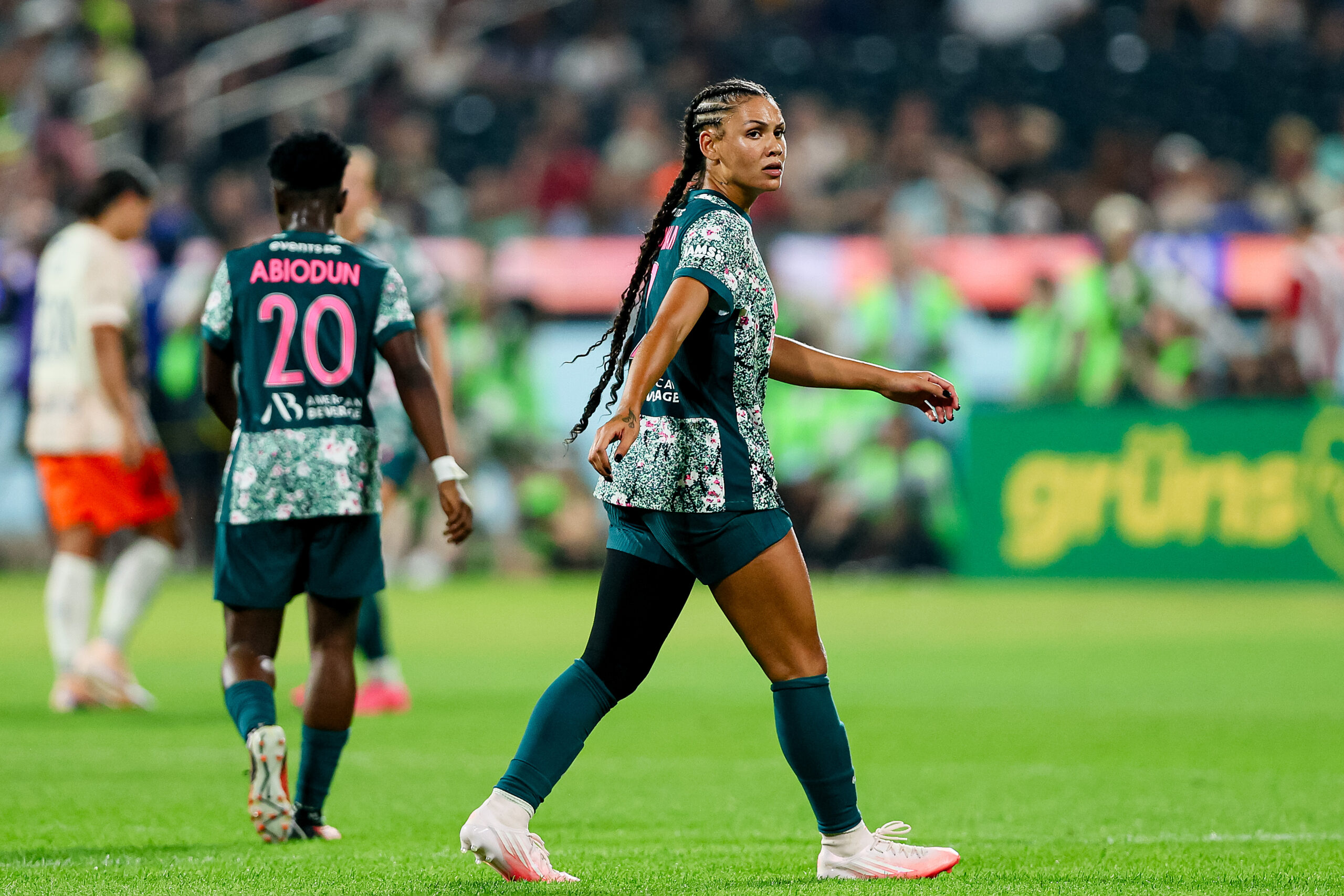 NWSL Playoff Race Heats Up with Three Games Left