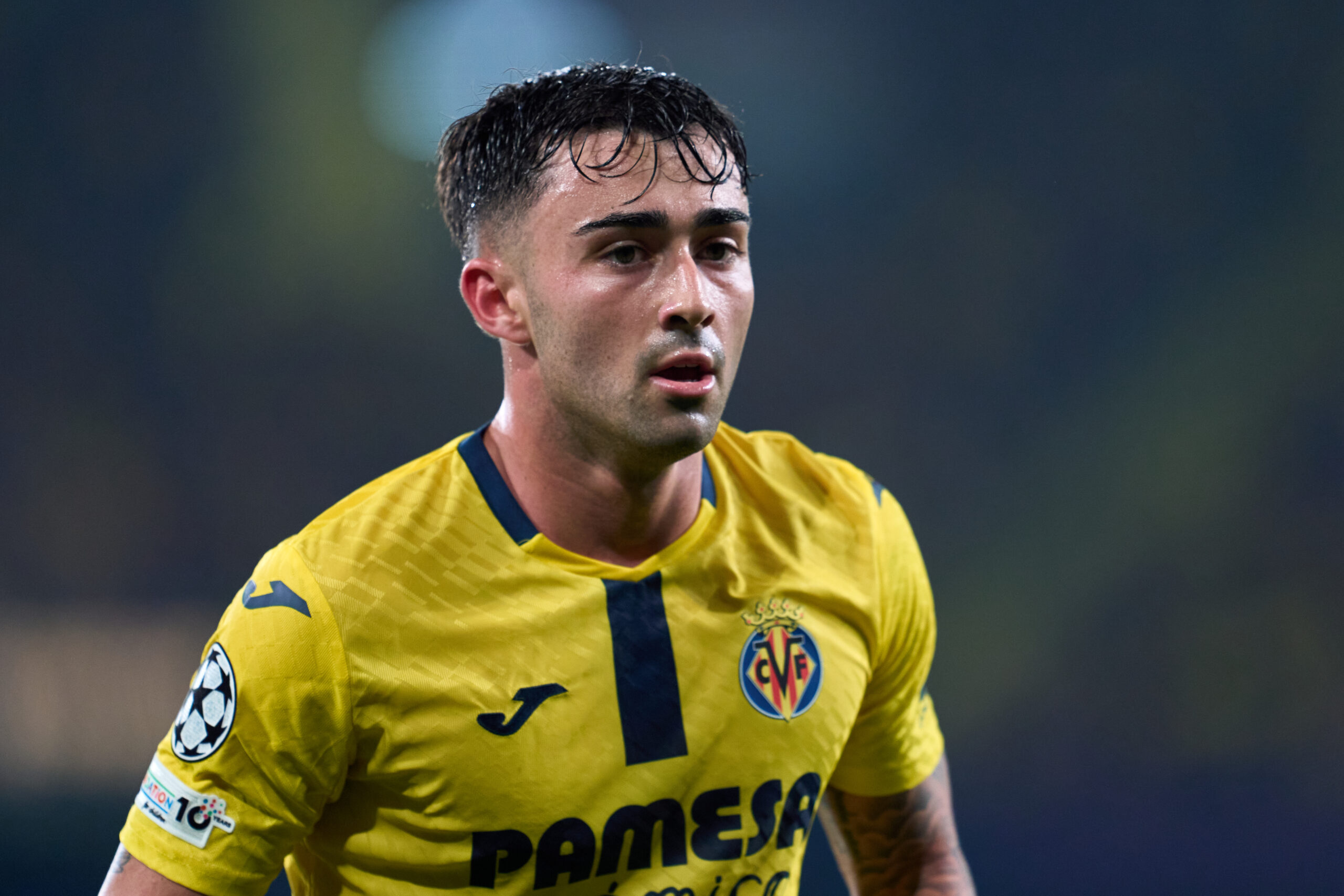 Barcelona and Atlético Battle for Villareal’s Alberto Moleiro